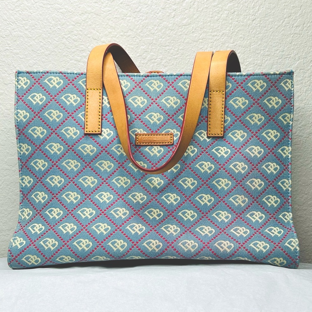 Dooney & Bourke 👜